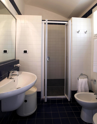 Bathroom 5, Allegroitalia Elba Golf, Livorno