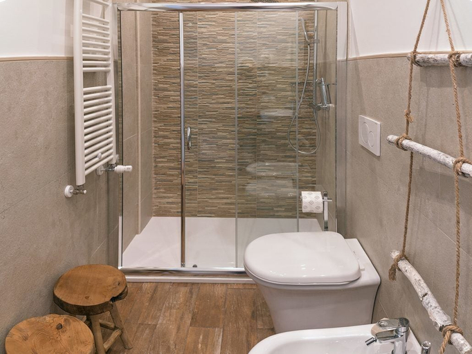 Bathroom 4, B&B Le Caruse, Lecce
