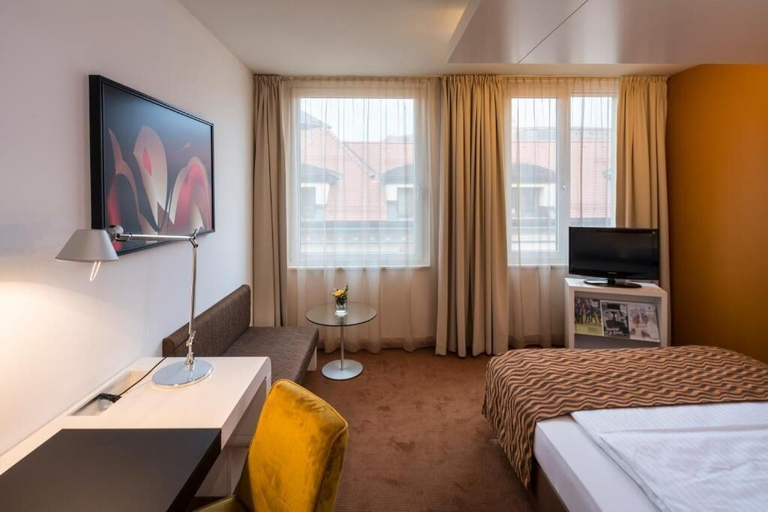 Bedroom 2, Falkensteiner Hotel Bratislava, Bratislava I