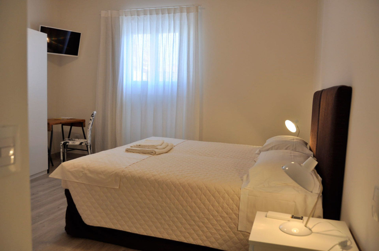 Bedroom 3, Dimora 16 Rooms & Garden, Prato