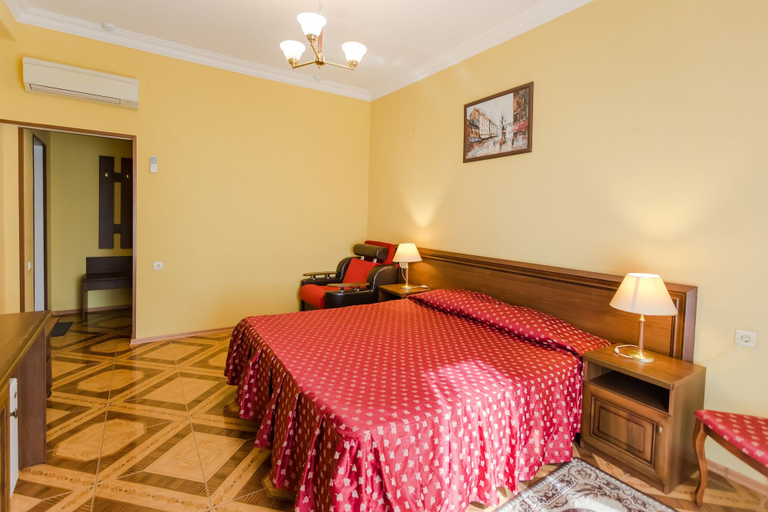 Bedroom 2, Oasis Hotel, Sochi gorsovet