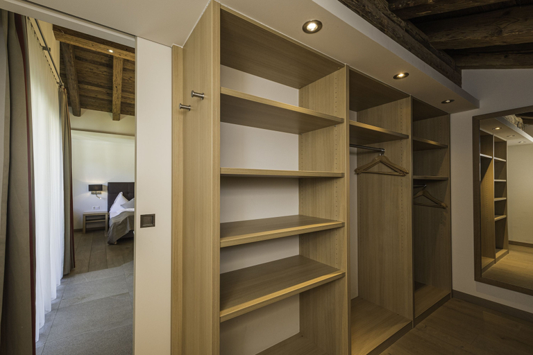 Bedroom 2, Matthiol Serviced Apartments, Visp