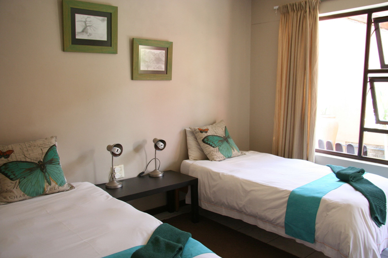 Bedroom 3, Dunedin Star Guesthouse, Swakopmund