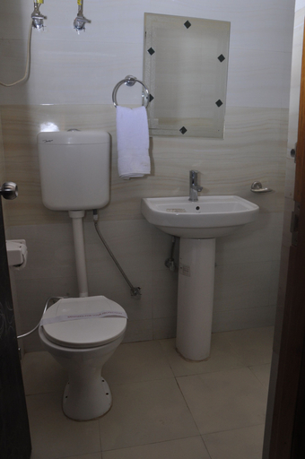 Bathroom 4, Hotel Prestige, Shimla