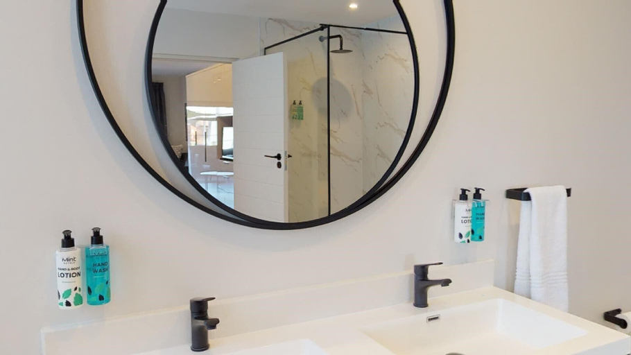 Bathroom 5, MINT Apartments Greenside, City of Johannesburg