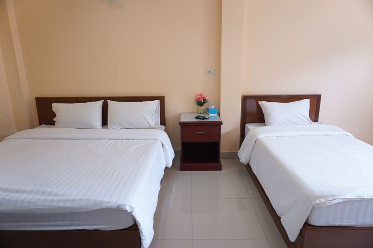 Bedroom 4, Jirasin Hotel & Apartment, Muang Ranong
