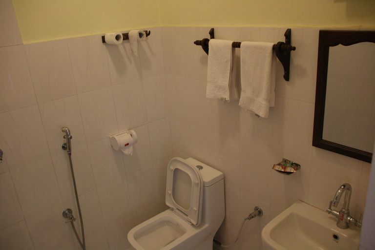 Bathroom 4, Sweet Home, Narayani