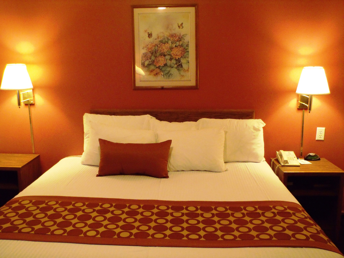 Bedroom 3, Americas Best Value Inn & Suites Nevada, Vernon