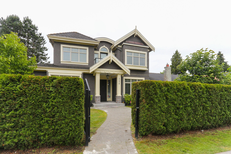 Exterior & Views 2, Grand 4 Bedroom Vacation House near Vancouver Downtown, Greater Vancouver