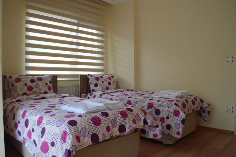 Others 5, Buruj VIP 3, Merkez