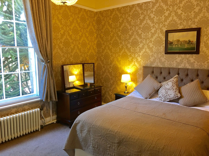 Bedroom 2, Ashdale Guest House, Derbyshire
