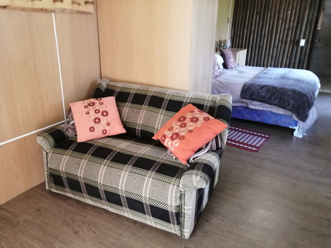 Bedroom 2, Ibis Place Guest House, Eden