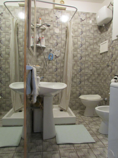 Bathroom, Villa Bouganville, Foggia