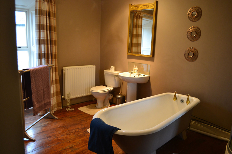 Bathroom, Skryne Castle Built in 1142