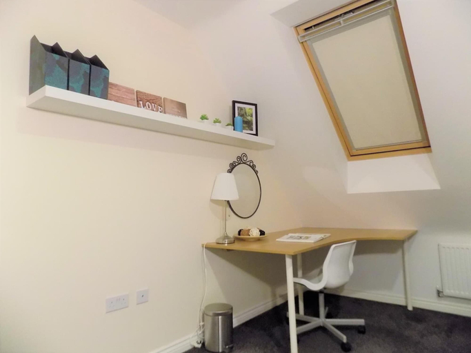 Others 5, Casa Homestay, Coventry