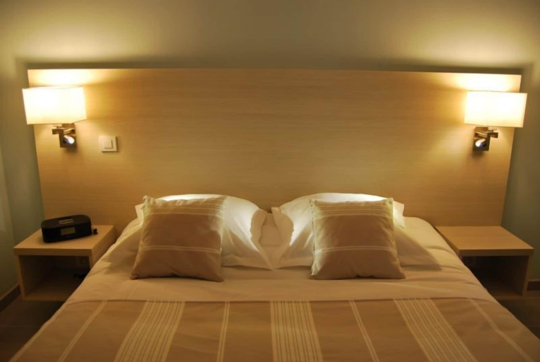 Bedroom 4, Residence Hôteliere la Cerisaie, Essonne