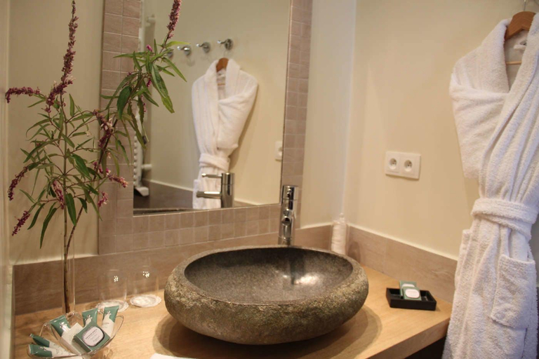 Bathroom 4, Le Mas du Chanoine, Alpes-Maritimes