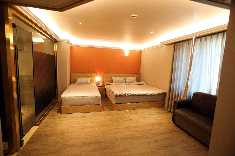 Bedroom 4, Sejong Hotel, Jeju