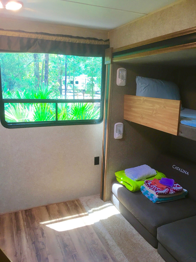 Bedroom 2, Enduro RV Citrus Valley Resort, Lake