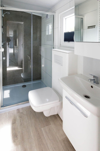 Bathroom 4, Holiday Camping Resort Domki Lazy, Koszalin