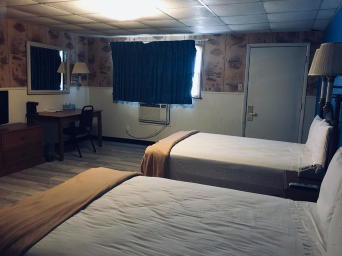 Bedroom 4, Tall Corn Inn, Fremont