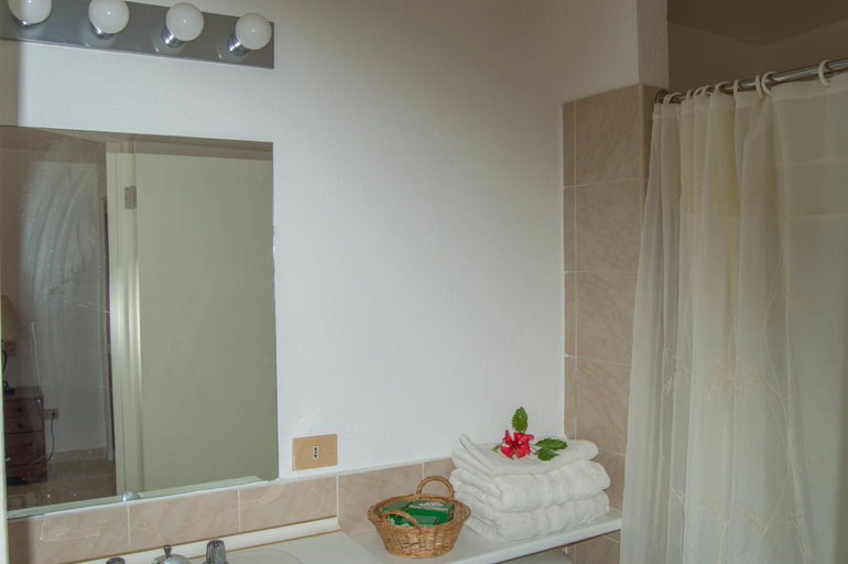 Bathroom 3, Seascape Villa