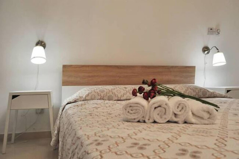 Bedroom 2, Royal Sunset Studios