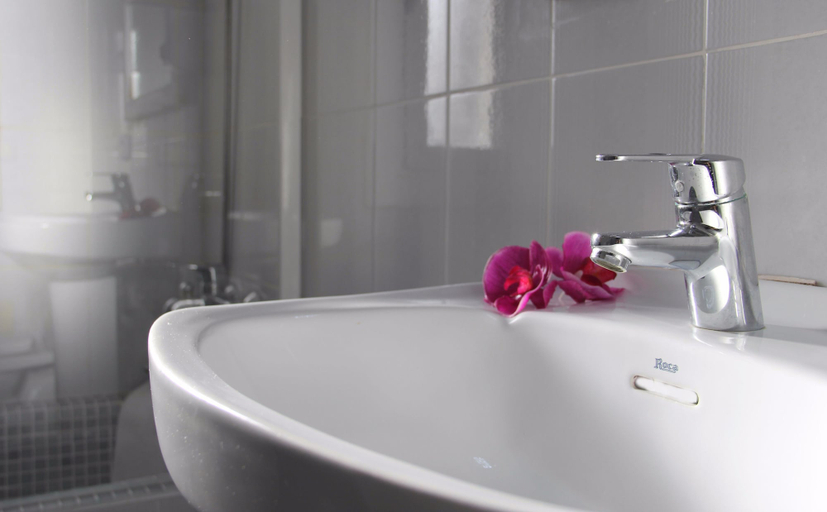 Bathroom 4, Apartamentos Royal Life, Baleares