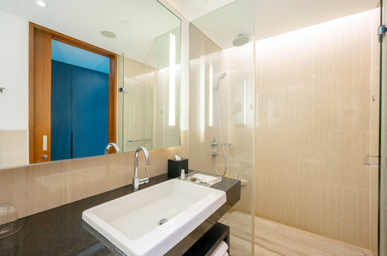 Bathroom 18