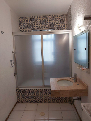 Bathroom, Steinhaus Homero, Mexico City