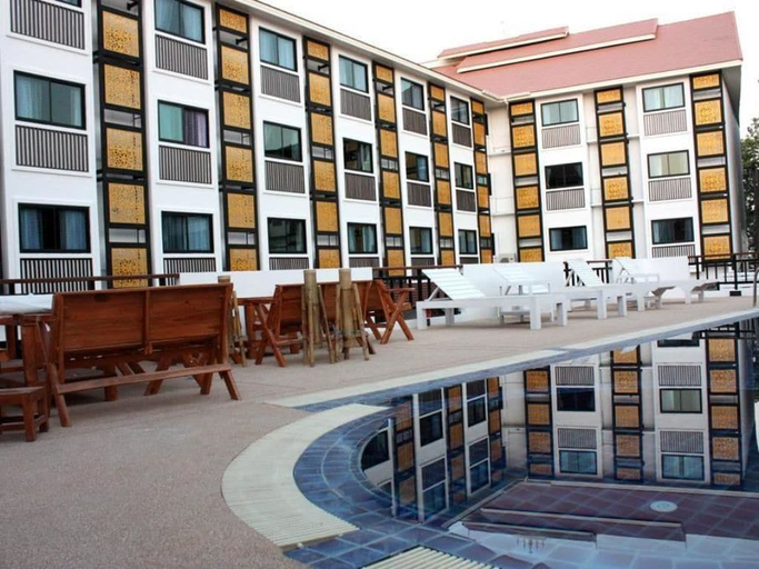 Exterior & Views 2, Wangburapa Grand Hotel, Muang Chiang Mai