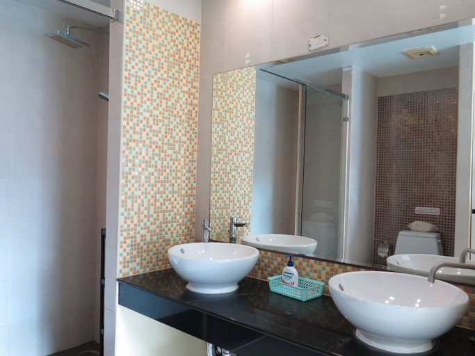 Bathroom 4, 6-35 - 3 Bdr Condo With Balcony and Shared Pool, Phuket Island