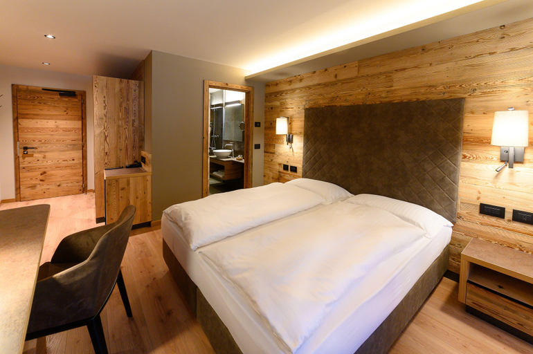 Bedroom 3, Hotel Crozzon, Trento
