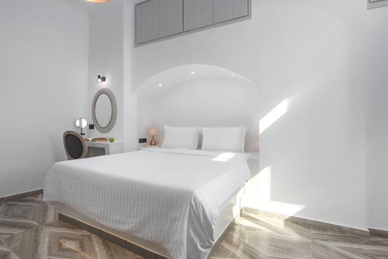 Bedroom 3, Sole d'oro Sunset & Caldera View Grand Suite, South Aegean