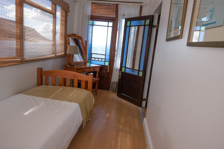 Bedroom 2, A Whale of a Time, City of Cape Town