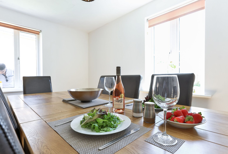 Food & Drinks 5, KVM - Highclere House, Peterborough