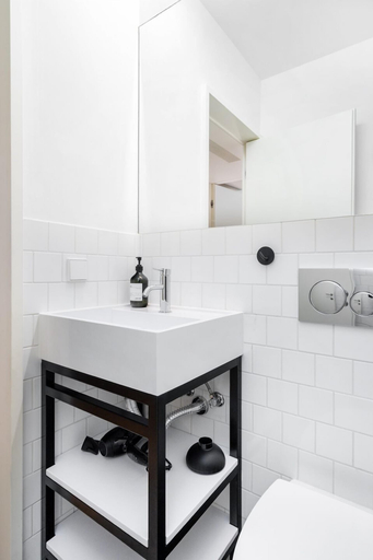 Bathroom 4, LS48 Prime Location Upscale Apartment, Lisbon