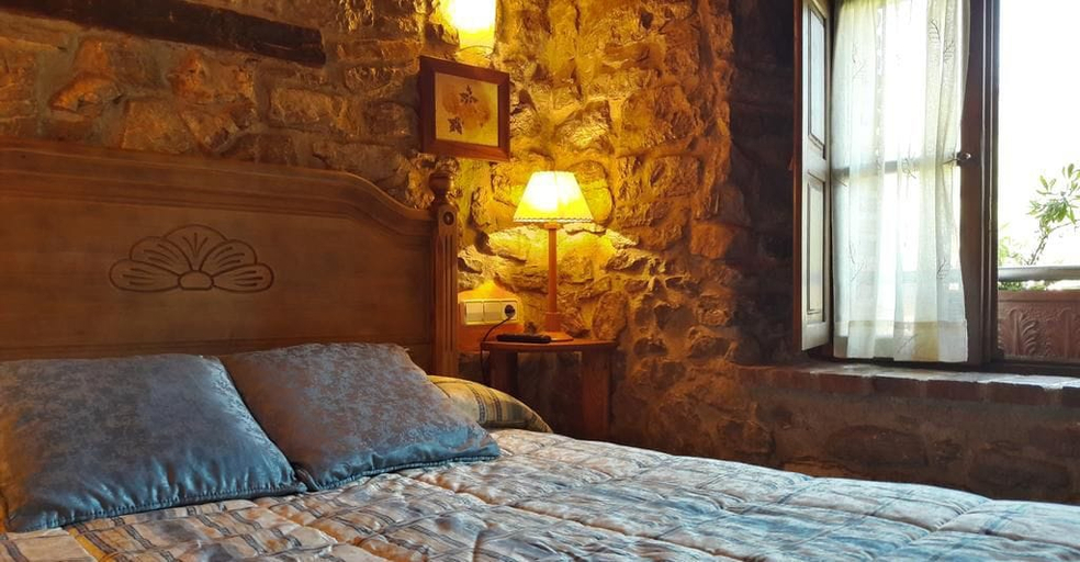 Bedroom 2, Hotel Alda, Asturias
