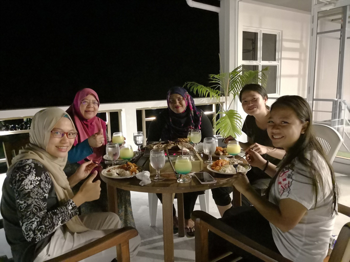 Food & Drinks 4, White Coral Rasdhoo, North Ari Atoll