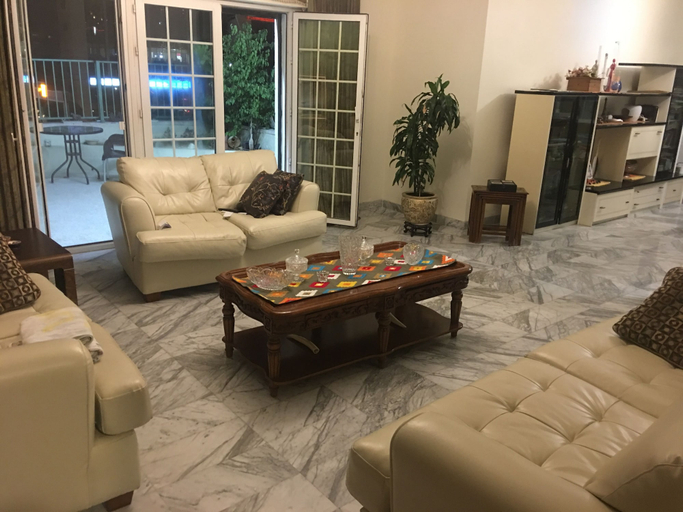 Others 4, Loft, Wadi Essier