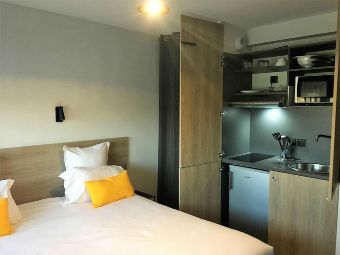 Bedroom 4, Enight, Gironde
