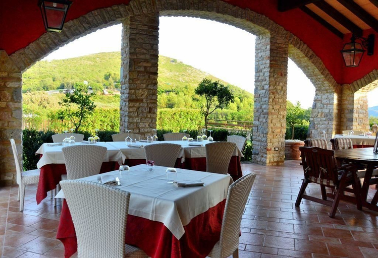 Food & Drinks 2, SarAnd Relais, Latina