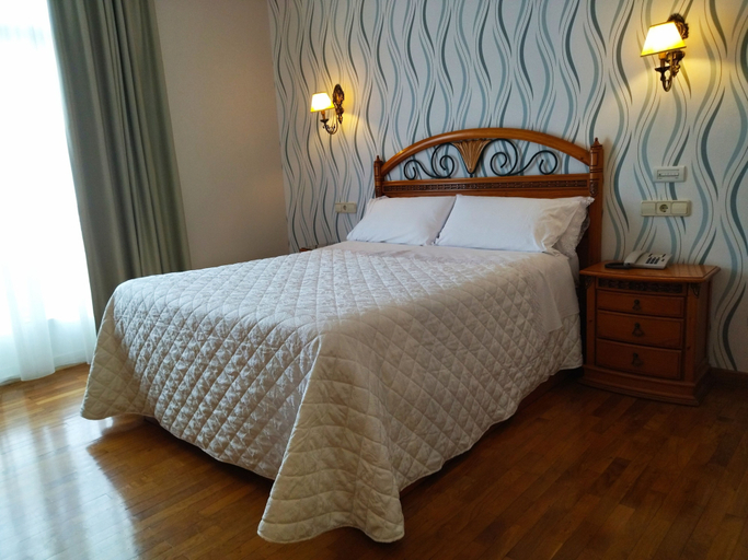 Bedroom 3, Hotel Playa Compostela, Pontevedra