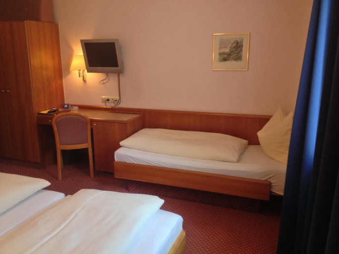 Bedroom 4, Hotel Carmen, München