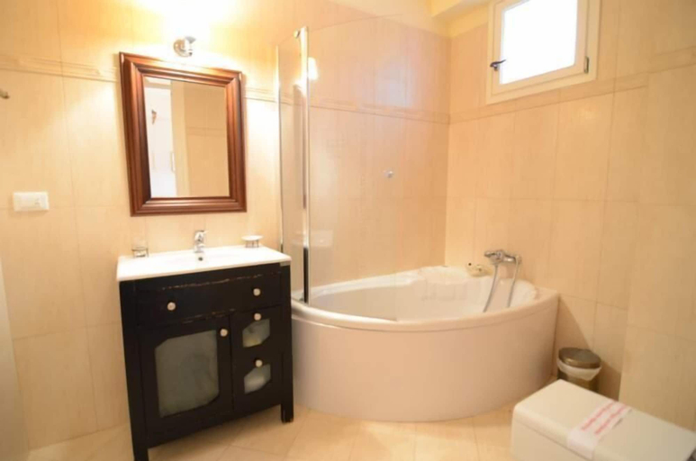 Bathroom 5, Korina Gallery Hotel, Ionian Islands