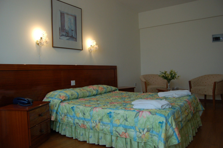 Bedroom 4, Mountain View Hotel