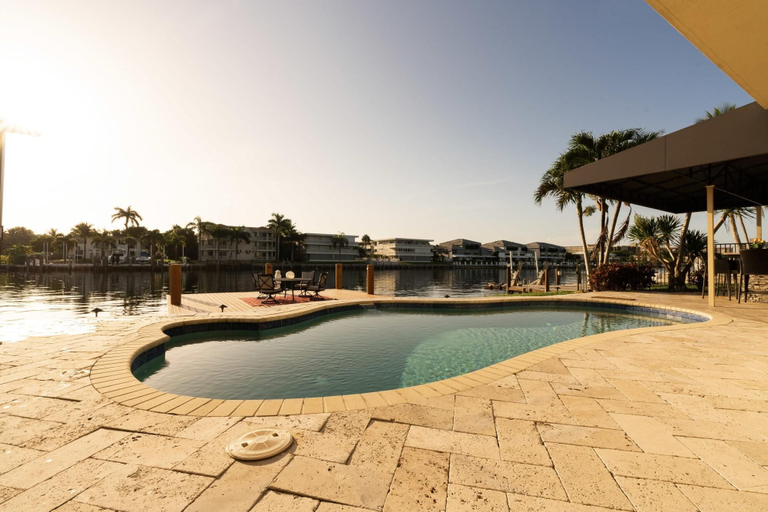 Sport & Beauty 3, 5 Bedroom Luxe Villa on Deep Water Intracoastal, Broward