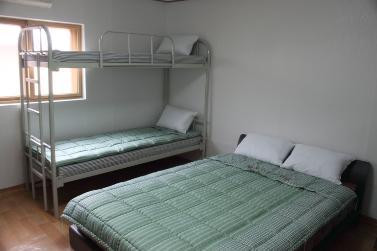 Bedroom 2, Dongdaemun Guest House, Dong-daemun