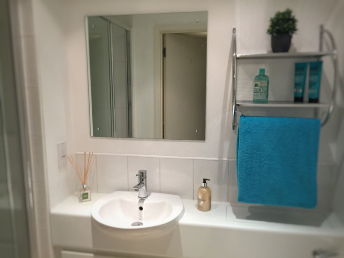 Bathroom 3, The Cathedral Suite, Sheffield