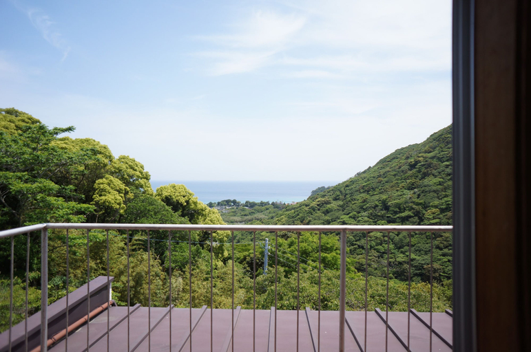 Others 4, Villa Shirahama, Shimoda